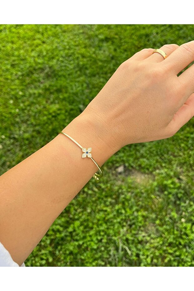 Clover Clamp
