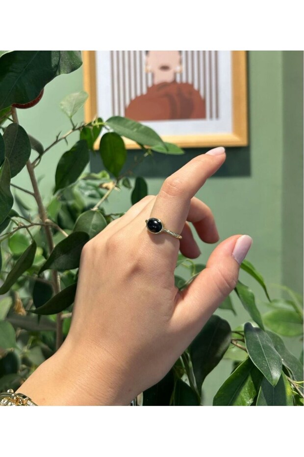 Black Stone Thin Ring