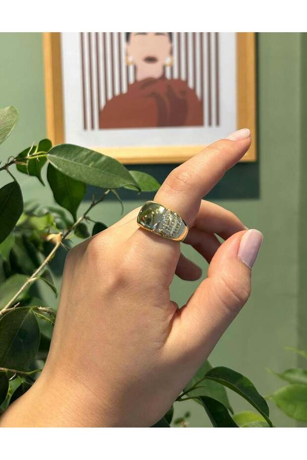 Thick Ring with Stone
