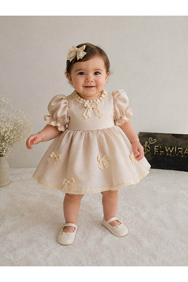 Fluffy Vintage Lace Detailed Dress