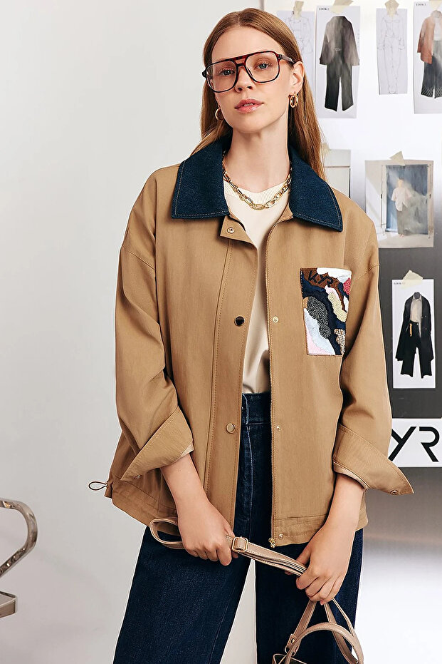 Embroidered Detailed Short Jacket Beige