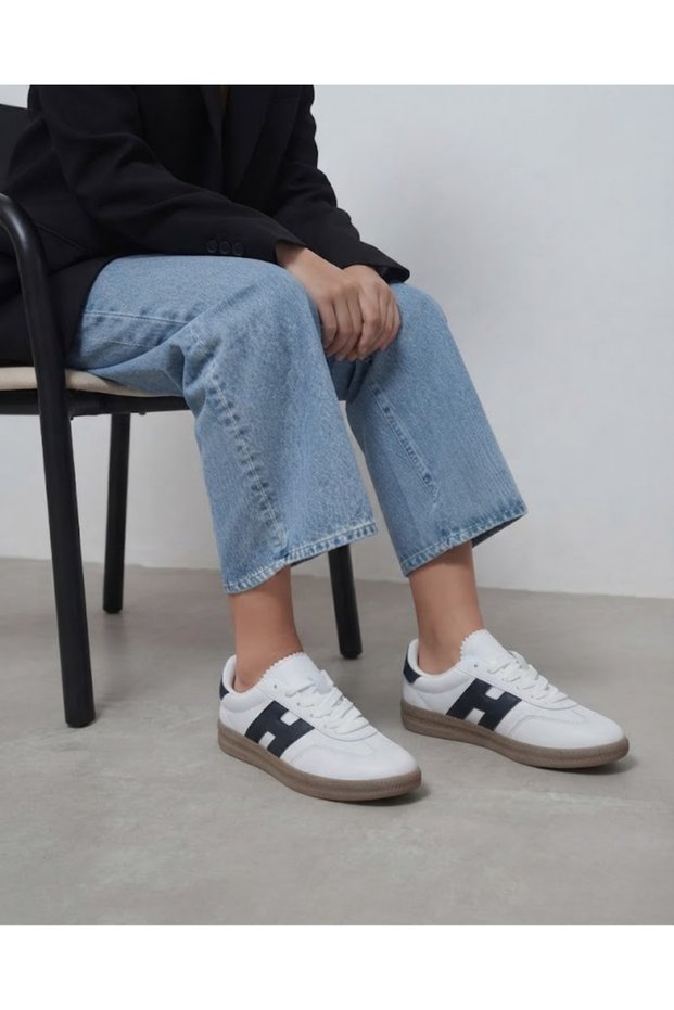 Women's Gum Sole Suede Lace-Up Sneaker Women's Sports Shoes