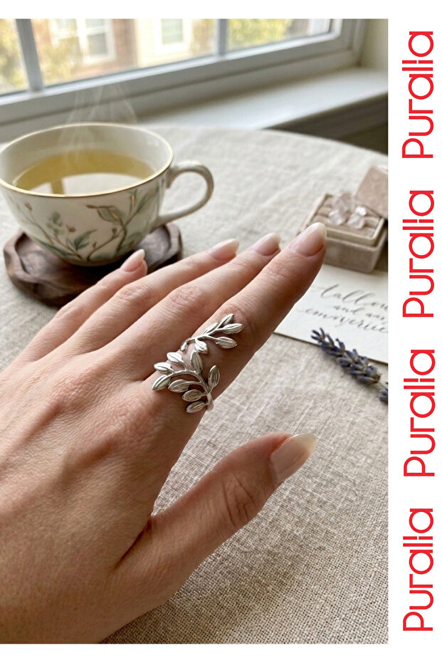Ivy Adjustable Steel Ring