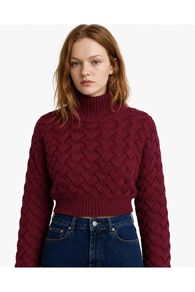 Turtleneck Straw Knit Crop Sweater