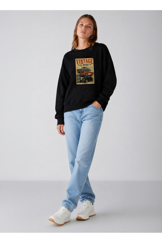Women's Vintage Vars Triple Car Printed Comfortable Fit Crew Neck Black Sweatshirt