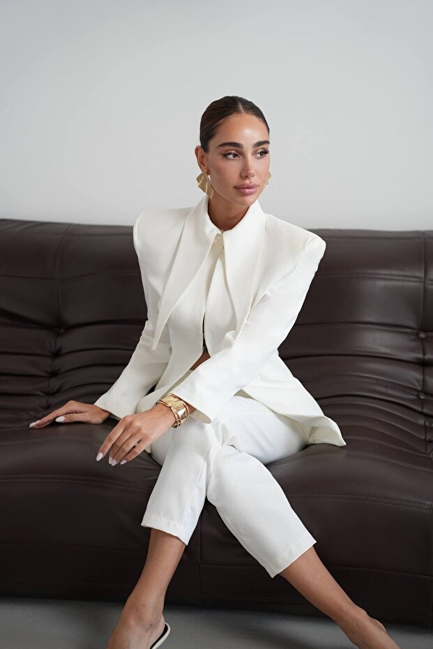 Pointed Long Collar Jacket and Pants Design Set