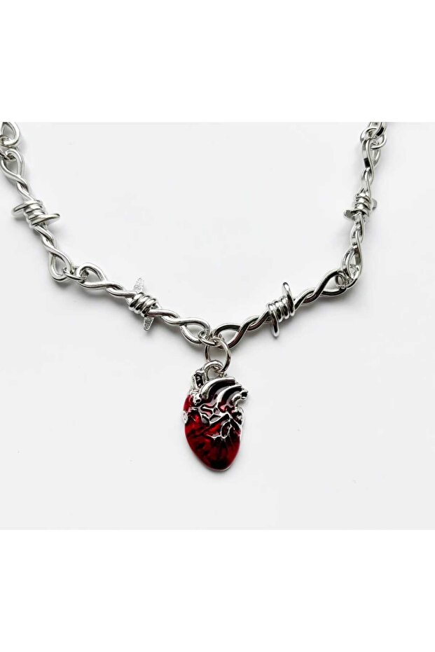 Tutsak Heart Gothic Necklace