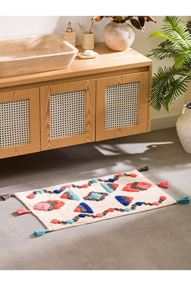 Tasseled Bath Mat for Style Enthusiasts from Uzg Store 50X80 cm