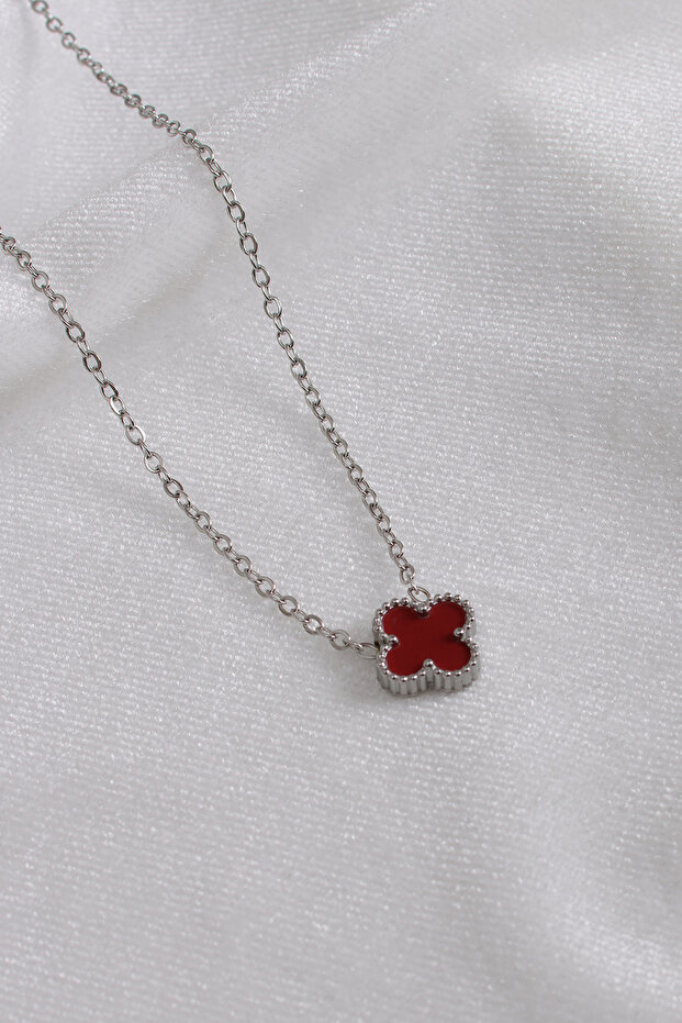 Avenor Necklace