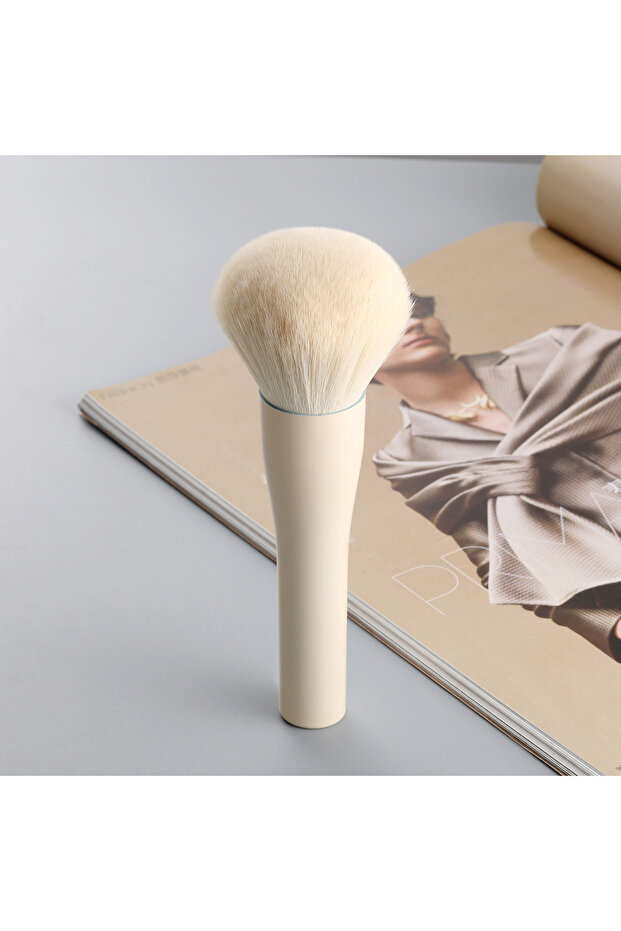 white opp Single large powder brush quality makeup brush professional makeup tools