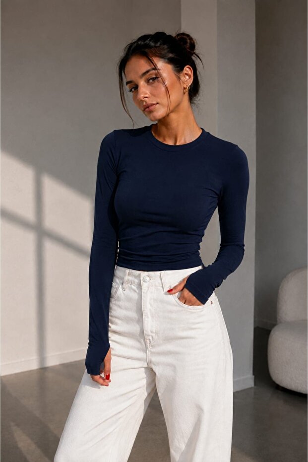 Soft Touch Finger-Loop Long Sleeve Basic Blouse St3439