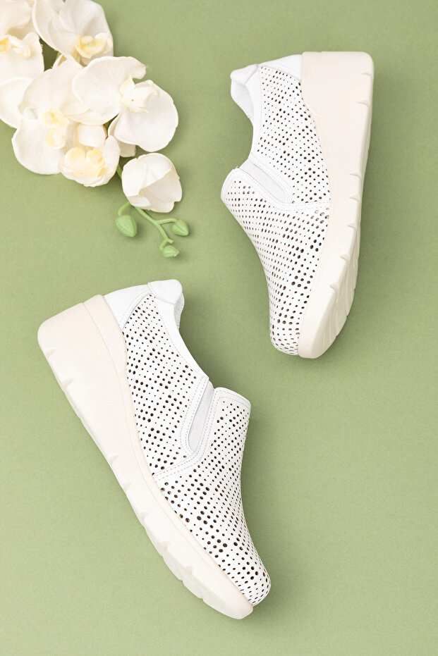 Genuine Leather Padded Sole Comfortable Daily Shoes Esfa.4003 White