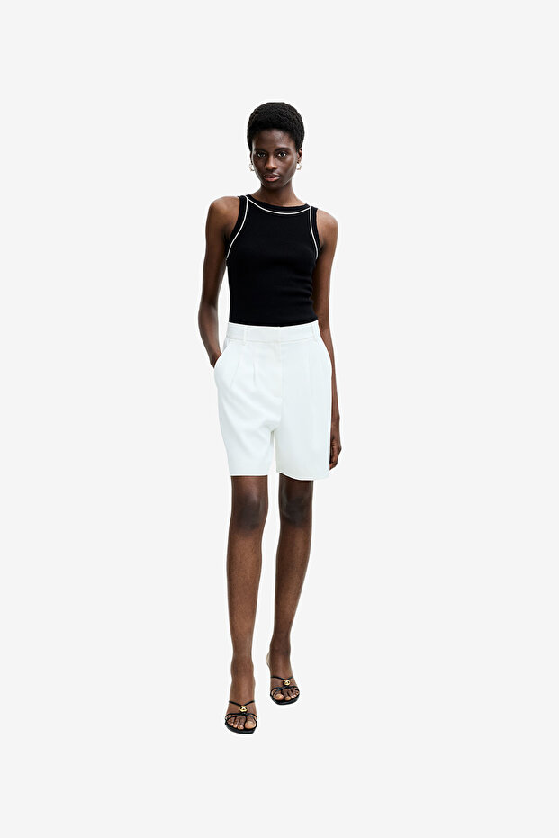Women's Sum Wht Harry Suiting Bermuda Shorts