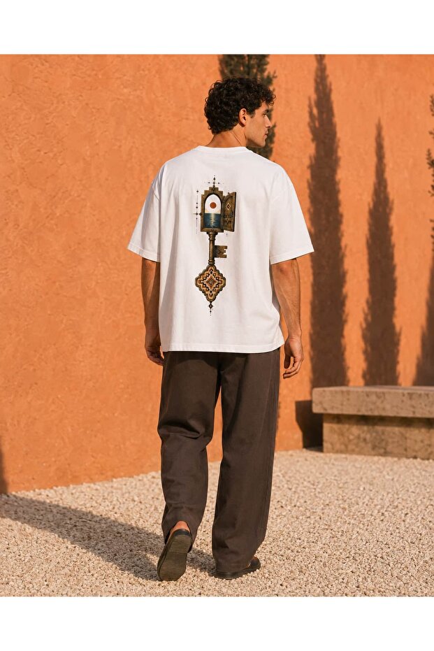 Mysterious Key – White Oversize Printed Design T-Shirt