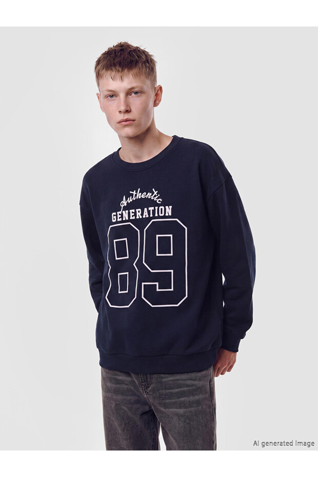 Crew Neck Printed Boys' Sweatshirt