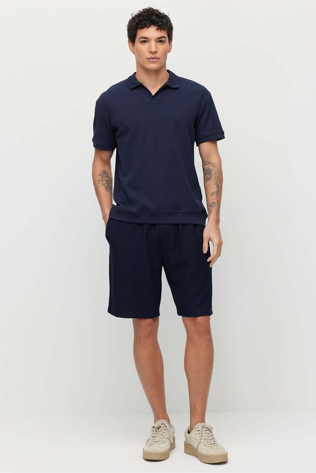 Men's Textured Pocket Detail Waist Tie-Detail Shorts