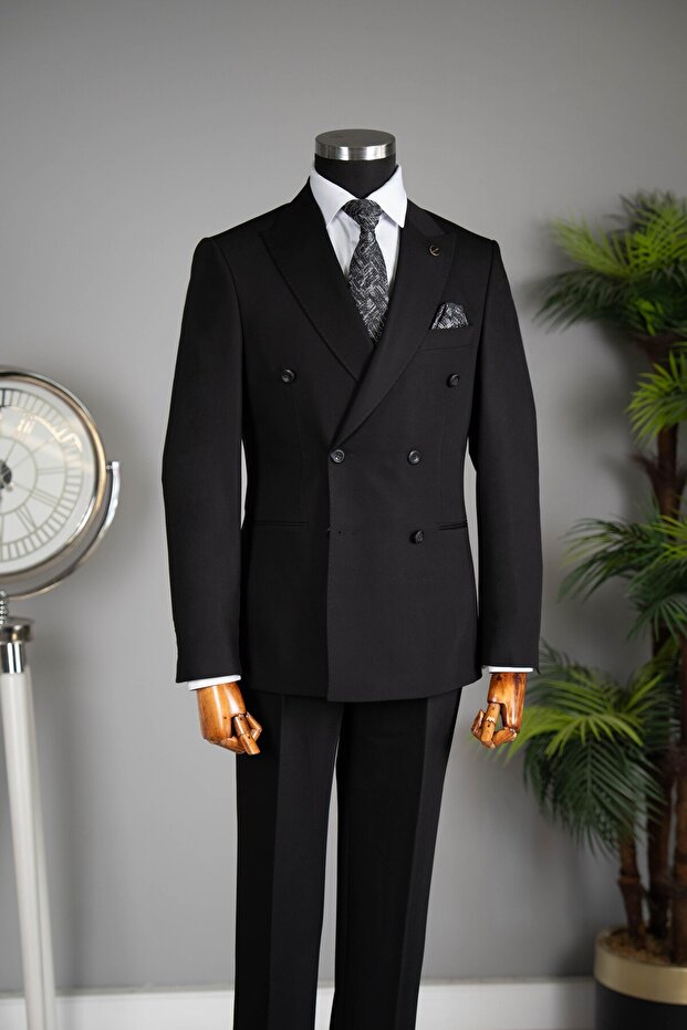Limited Edition Double-Breasted Suit Black