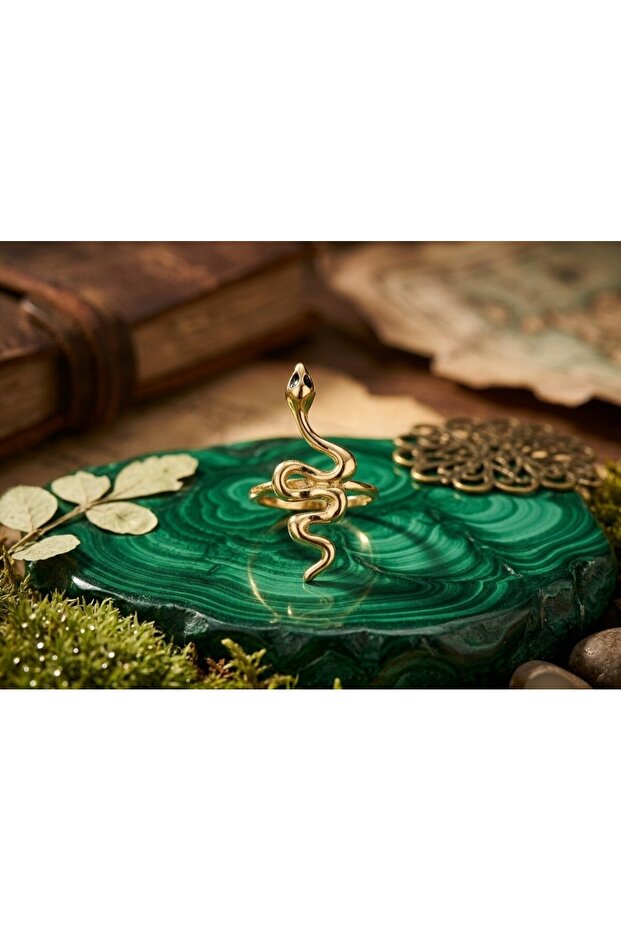 Adjustable Elegant Snake Model Women's Ring