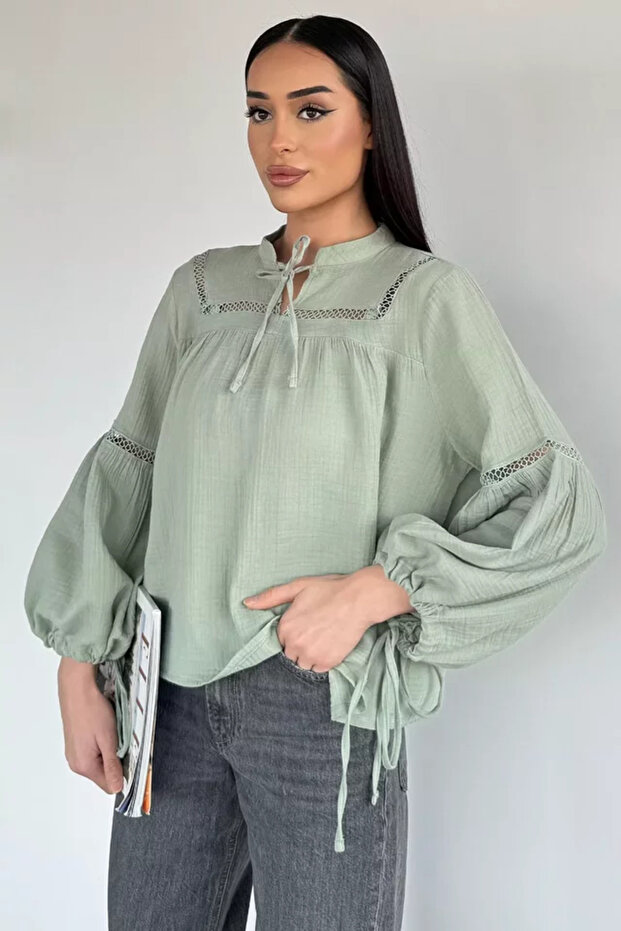 Women's Sleeveless Lace-Up Blouse