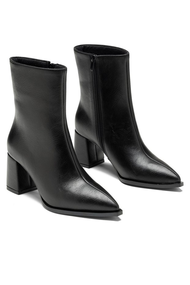 Women's Non-Slip Sole Thick Heeled Zipper Detailed Casual Black Leather Boots