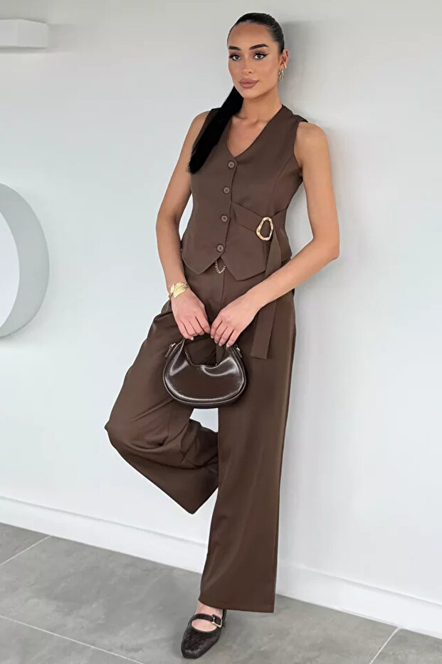 Women's Inner Lined Vest with Belt Accessory