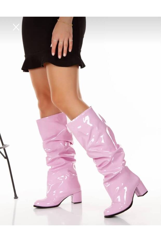 Pusi Pink Patent Leather Gusseted Cowboy Boots