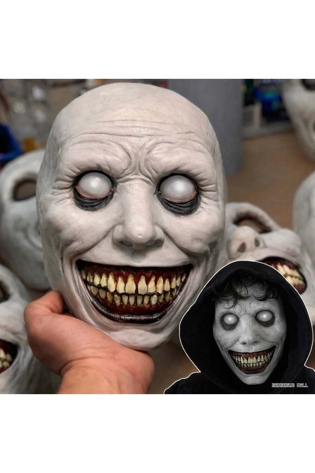 Zngzrmll Horror Mask with Grinning Dull Eye Effect (214221) 22X18 cm