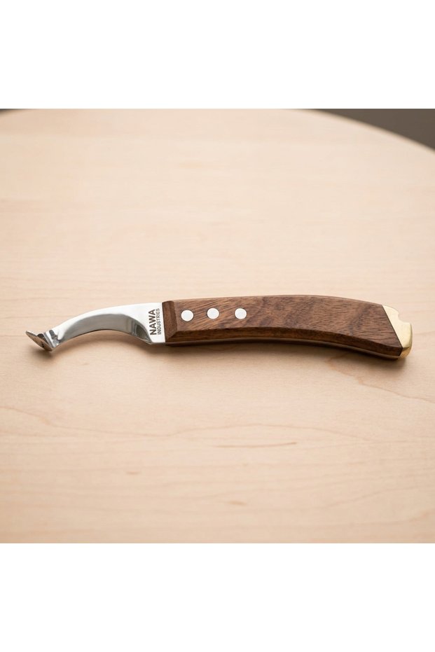 Imported Right-Handed Hoof Cleaning Knife for Horses and Large Hoofed Animals Renet