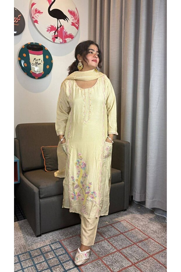 Handwork Embroidered 3-Piece Suit – Heavy Beads Work