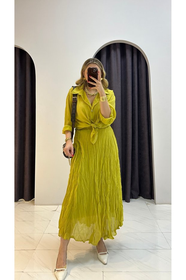Silky Transparent Shirt Wrinkled Fabric Skirt Set
