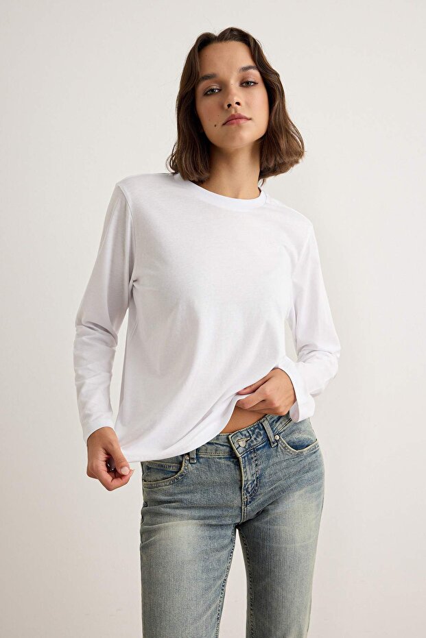 Beyaz %100 Pamuk Uzun Kollu Bisiklet Yaka Regular/Normal Kalıp Basic Örme T-Shirt TWOAW21TS0098