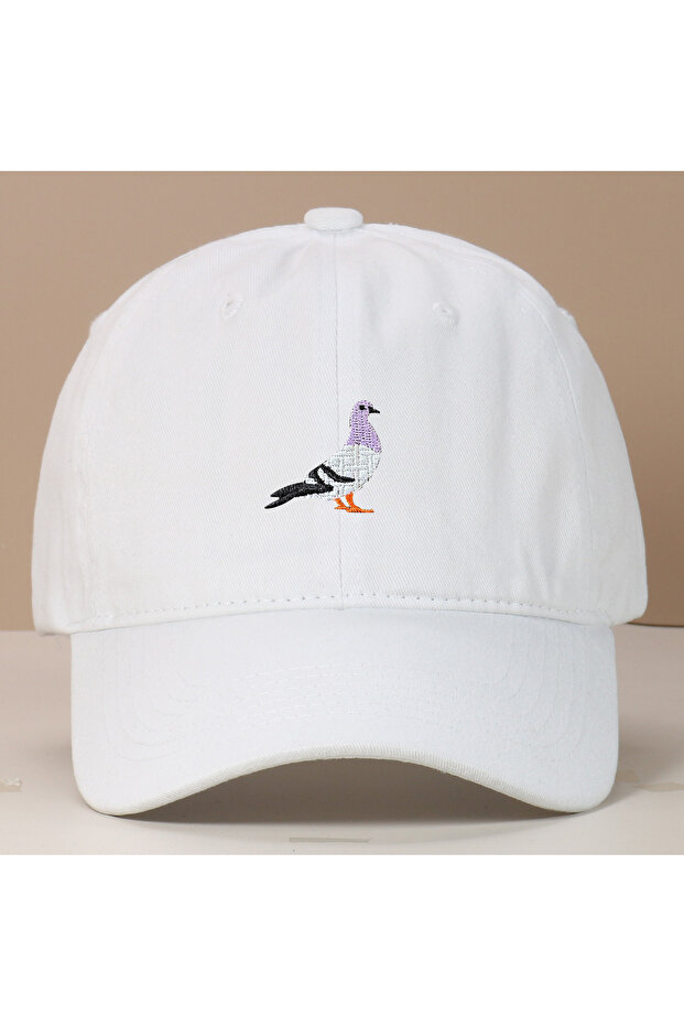 WHITE Baseball cap suitable for all seasons, pigeon embroidery pattern, men's and women's daily casu