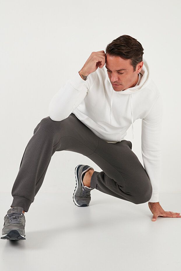 Cotton Regular Fit Normal Waist Pocket Sweatpants Men's Sweatpants 5908060