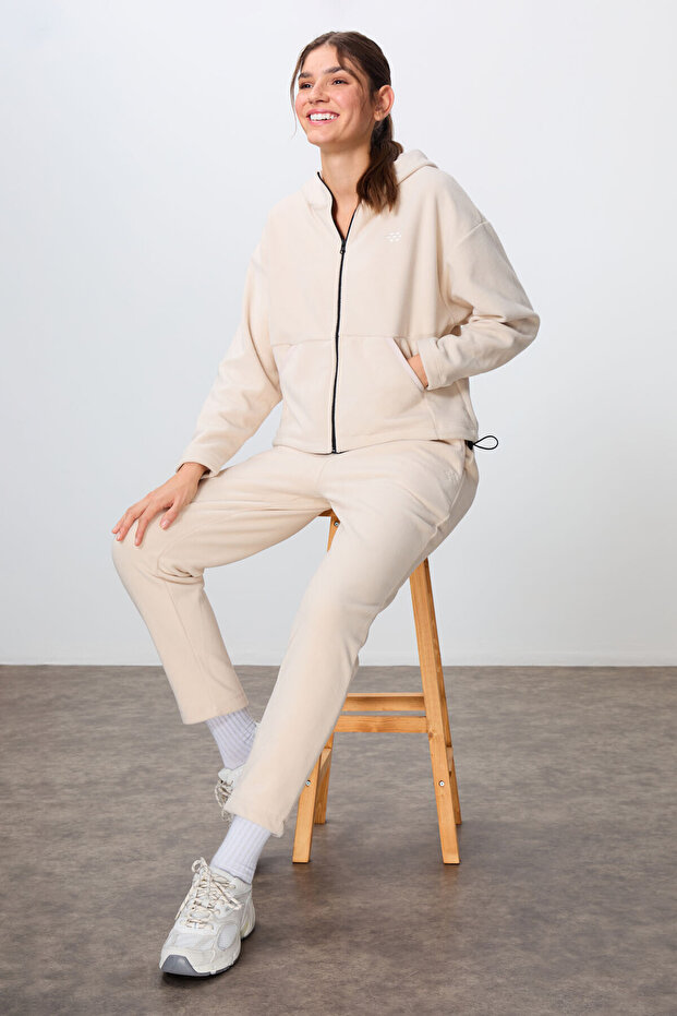 Beige Thick Soft Textured Hooded Comfortable Fit Embroidered Fleece Women's Tracksuit Set -95338