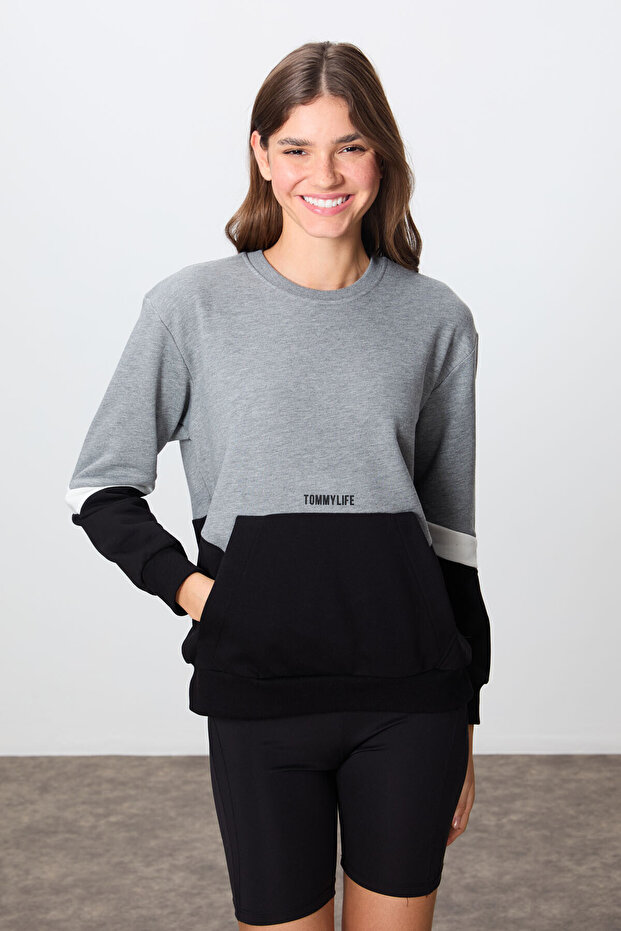 Gray Melange Compact Cotton Thick Smooth Textured O-Neck Standard Fit Women's Sweatshirt - 97289