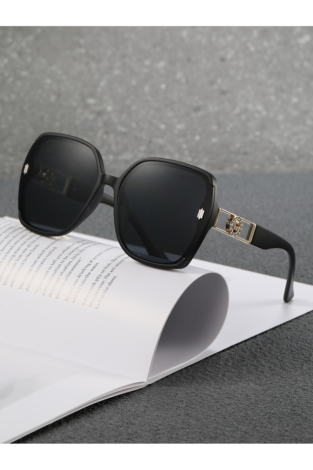 black 5 New Sunglasses for Women: UV-Resistant Sunglasses for Women, High-End Look, Versatile for La