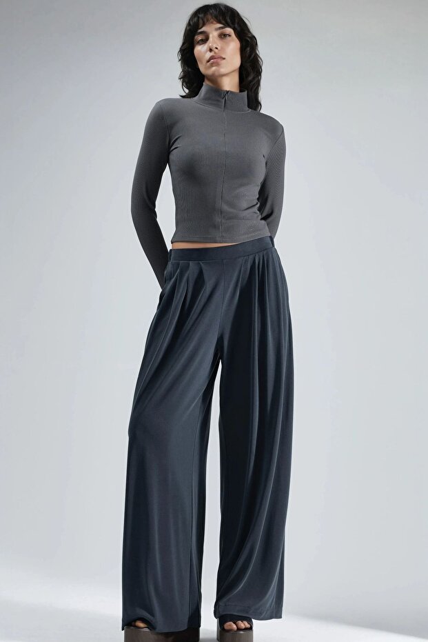Busem Pleated Wide-Leg Pants with Pockets