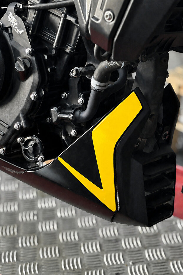 Lower Beard Detail Sticker (Original Mold) for Bajaj Dominar 250-400