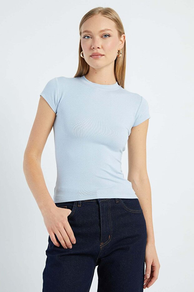 Basic Crew Neck T-Shirt