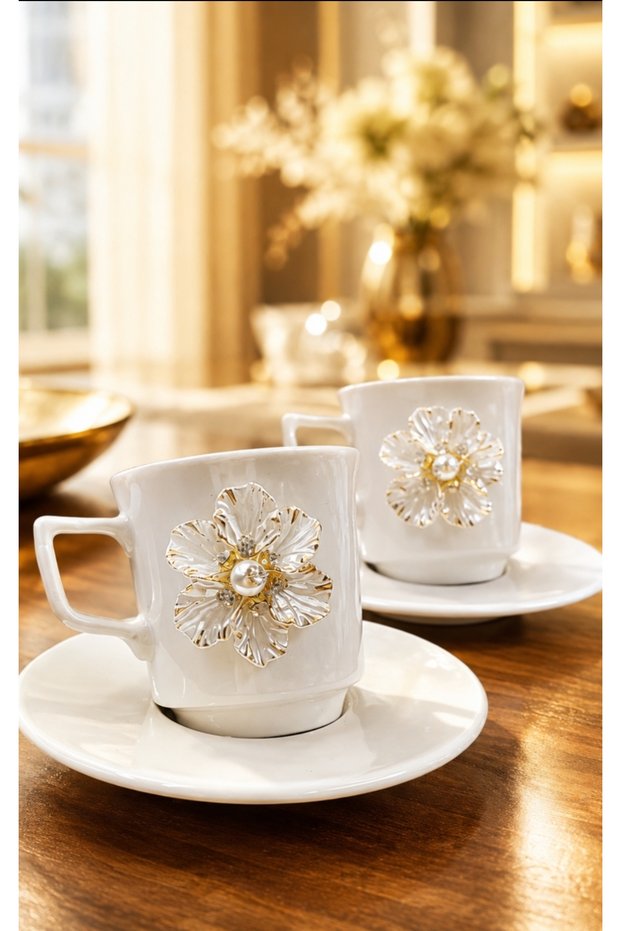 Set of 2 Porcelain Cups with Gold Floral Motifs