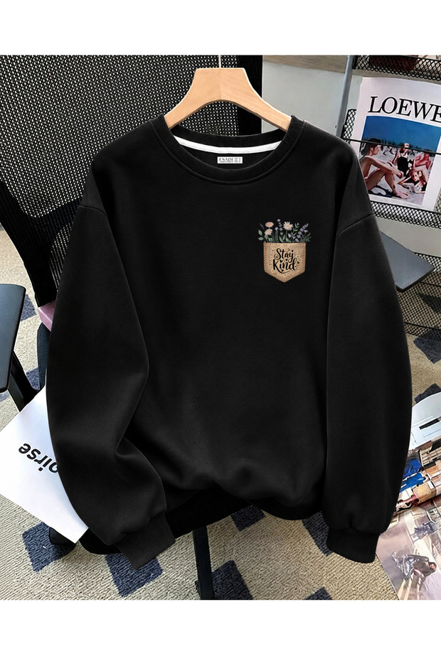 Women's Stay Kind Pocket Printed Comfortable Fit Crew Neck Black Sweatshirt