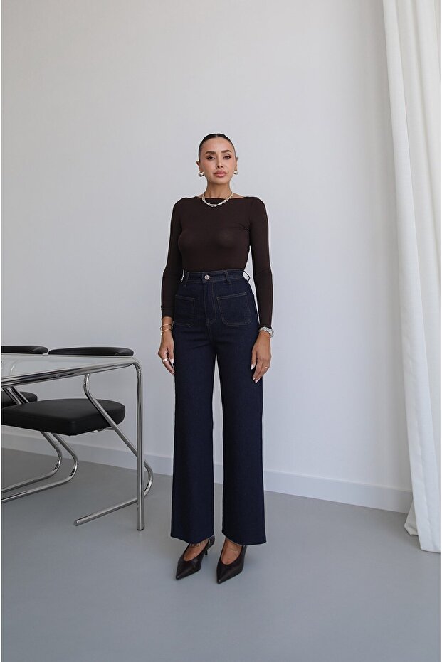 Dark Navy Blue Cropped Jeans with Corner Pockets