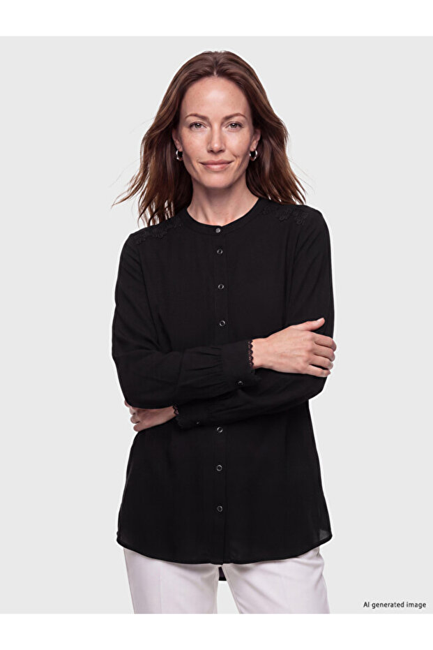 Esvab • Modern & Distinctive Zero Roba Collar Embroidered Women's Tunic