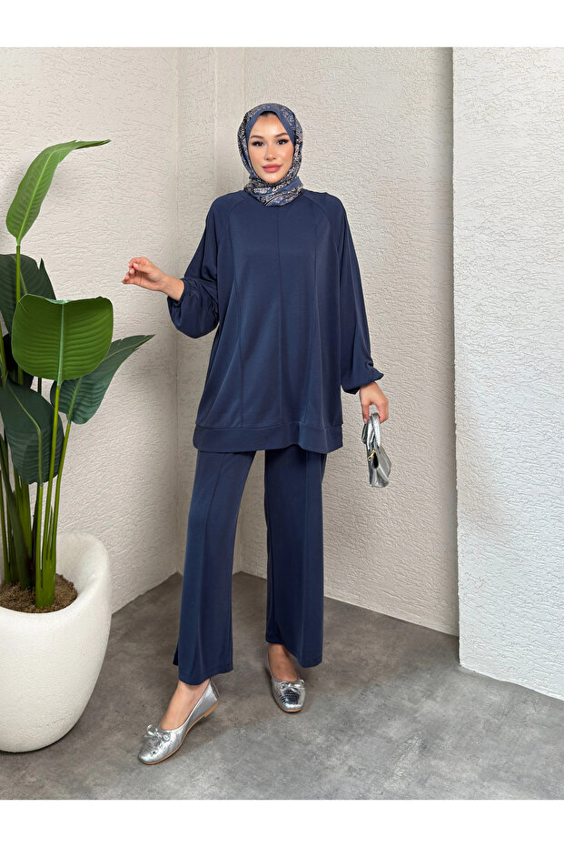 Elegant Model Pike Fabric Women's Top and Bottom Set