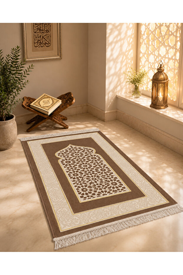Chenille Prayer Mat with Sponge Padding – Comfort and Style for Every Prayer