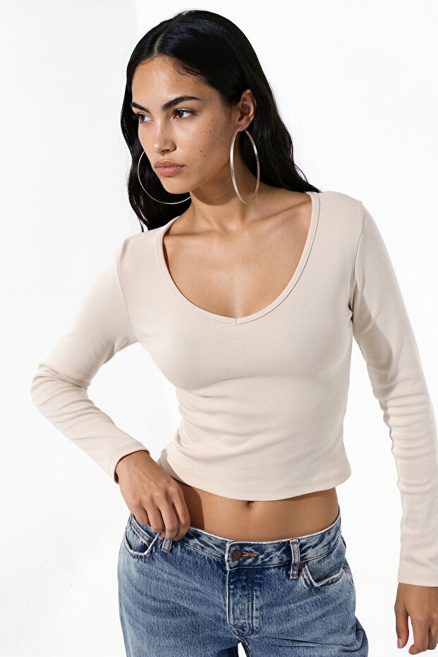 Busem V-Neck Slim Fit Cotton Blouse