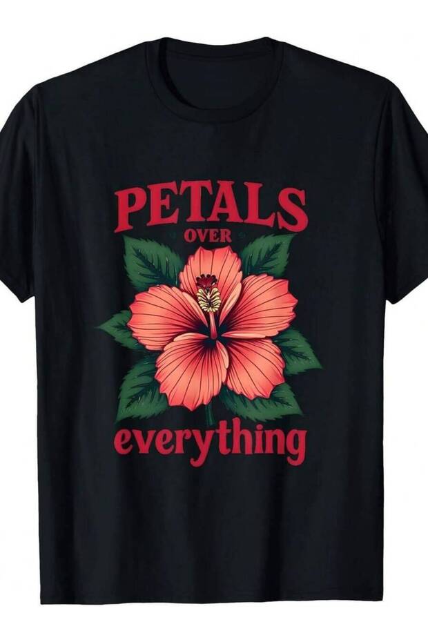 تي شيرت بتصميم زهور الكركديه من Petals Over Everything