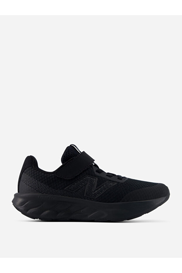 حذاء رياضي 520
