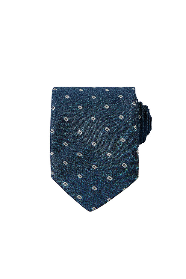 Patterned tie