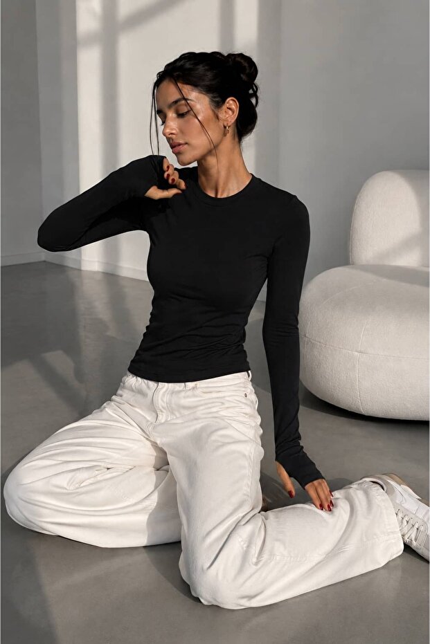 Soft Touch Finger-Loop Long Sleeve Basic Blouse St3439